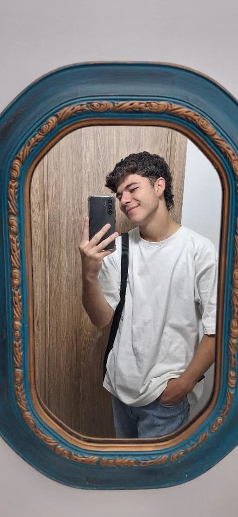 Lautaro Perez
